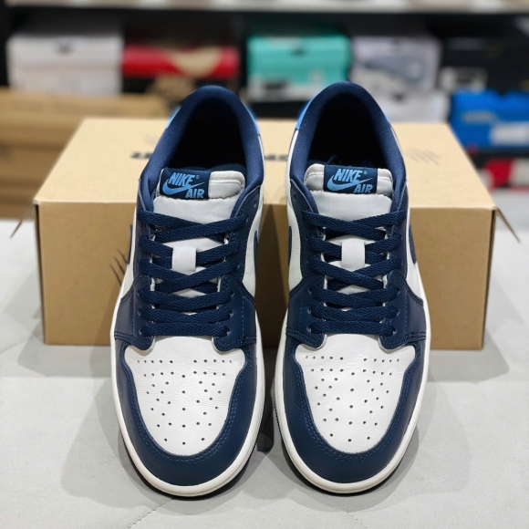 Nike Jordan 1 Low OG Obsidian