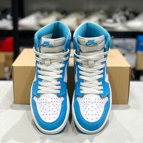 Nike Jordan 1 High UNC 2015