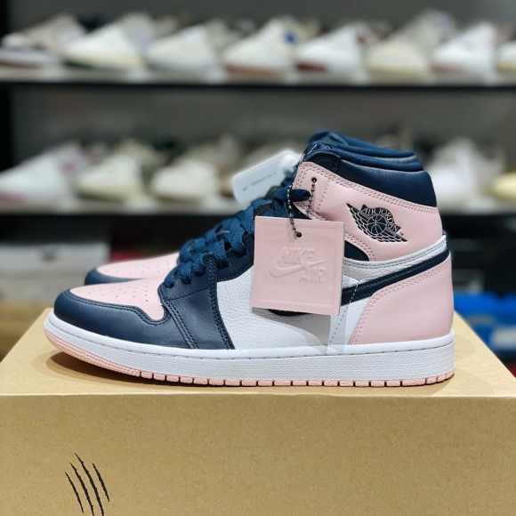 Nike Jordan 1High Atmosphere 