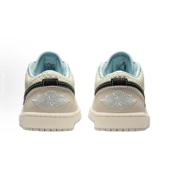 Jordan 1 Low Sand Drift