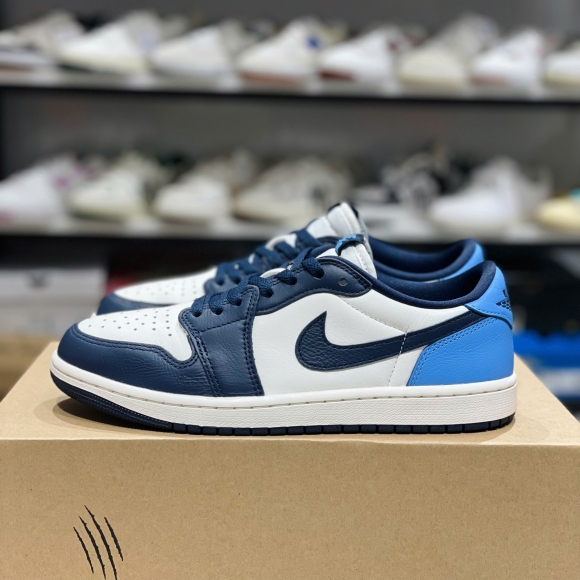 Nike Jordan 1 Low OG Obsidian