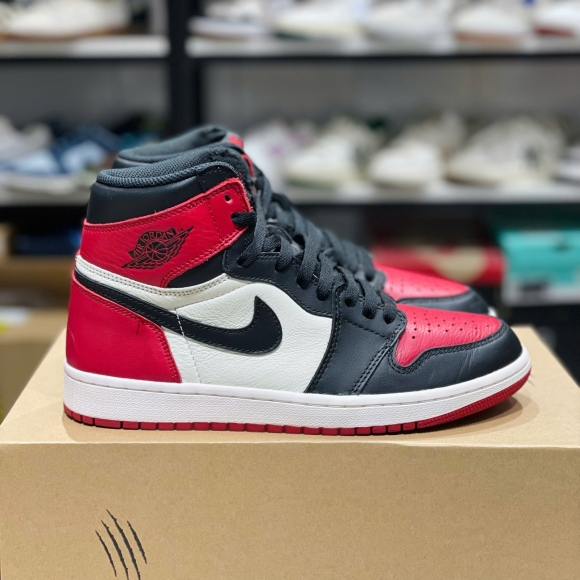 Nike Jordan 1 High Bred Toe 